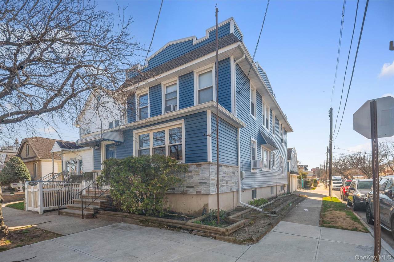 7526 166th Street - Photo 1