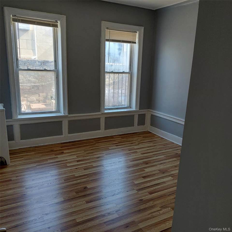 699 Hinsdale Street - Photo 1