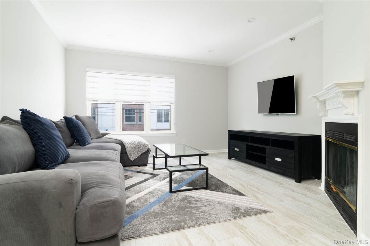 50 N Broadway - Photo 1