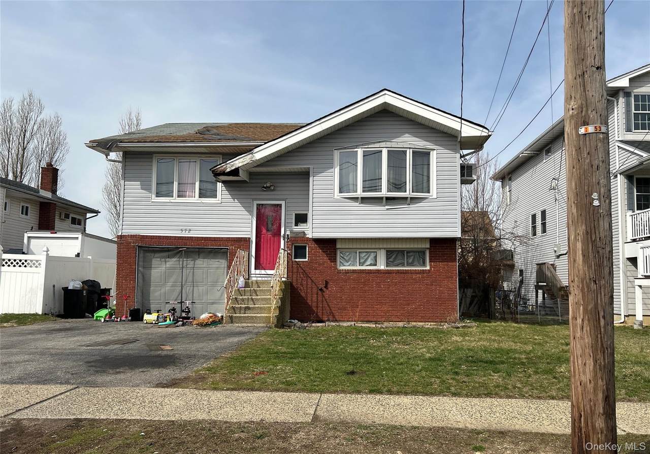 572 Miller Avenue - Photo 1