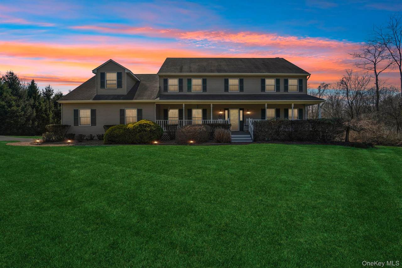 1 Boxwood Lane - Photo 1
