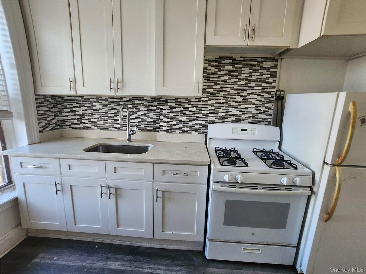 308 Hooper Street - Photo 1