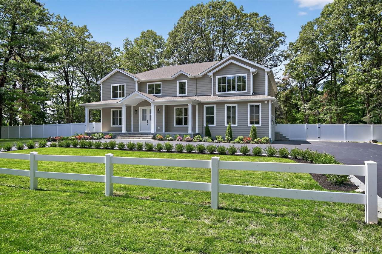 654 Caledonia Road - Photo 1