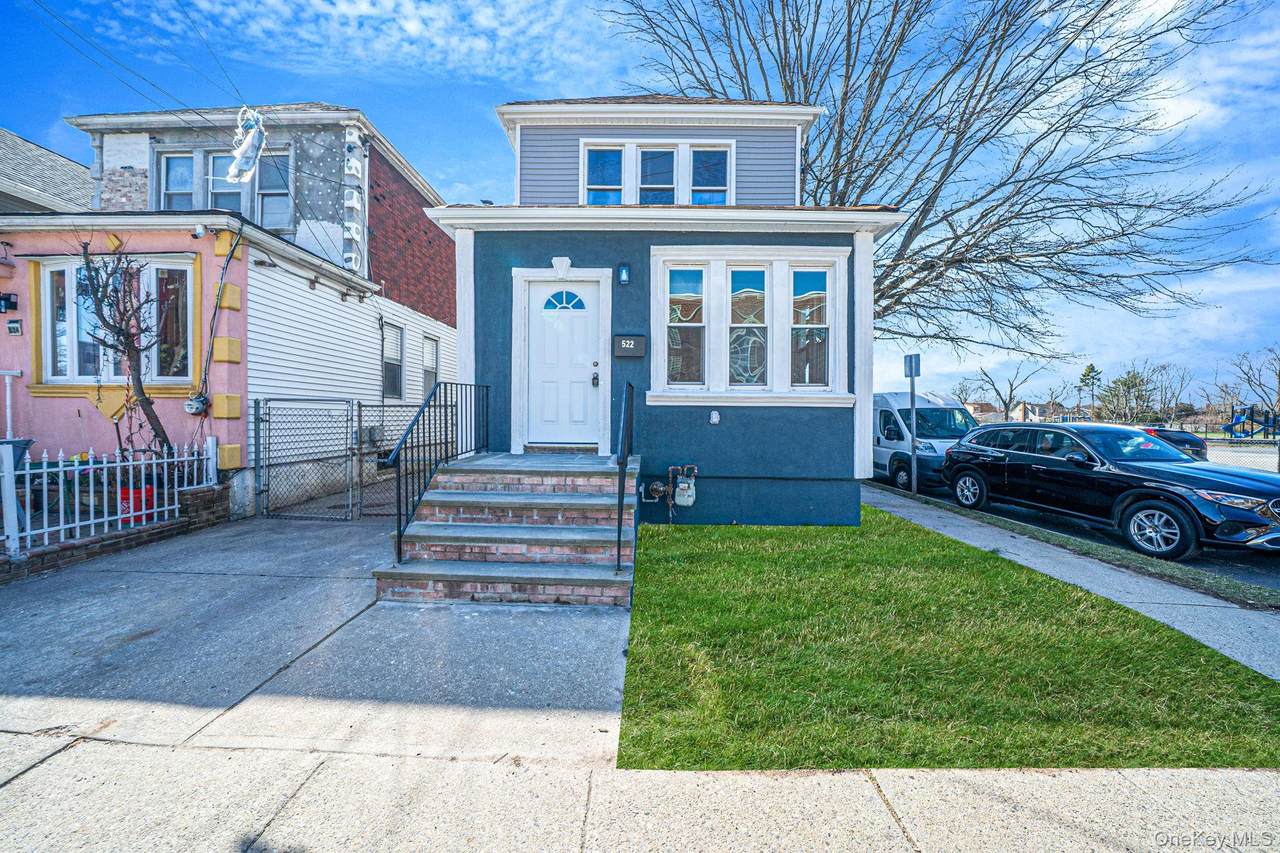 522 Southern Parkway - Photo 1