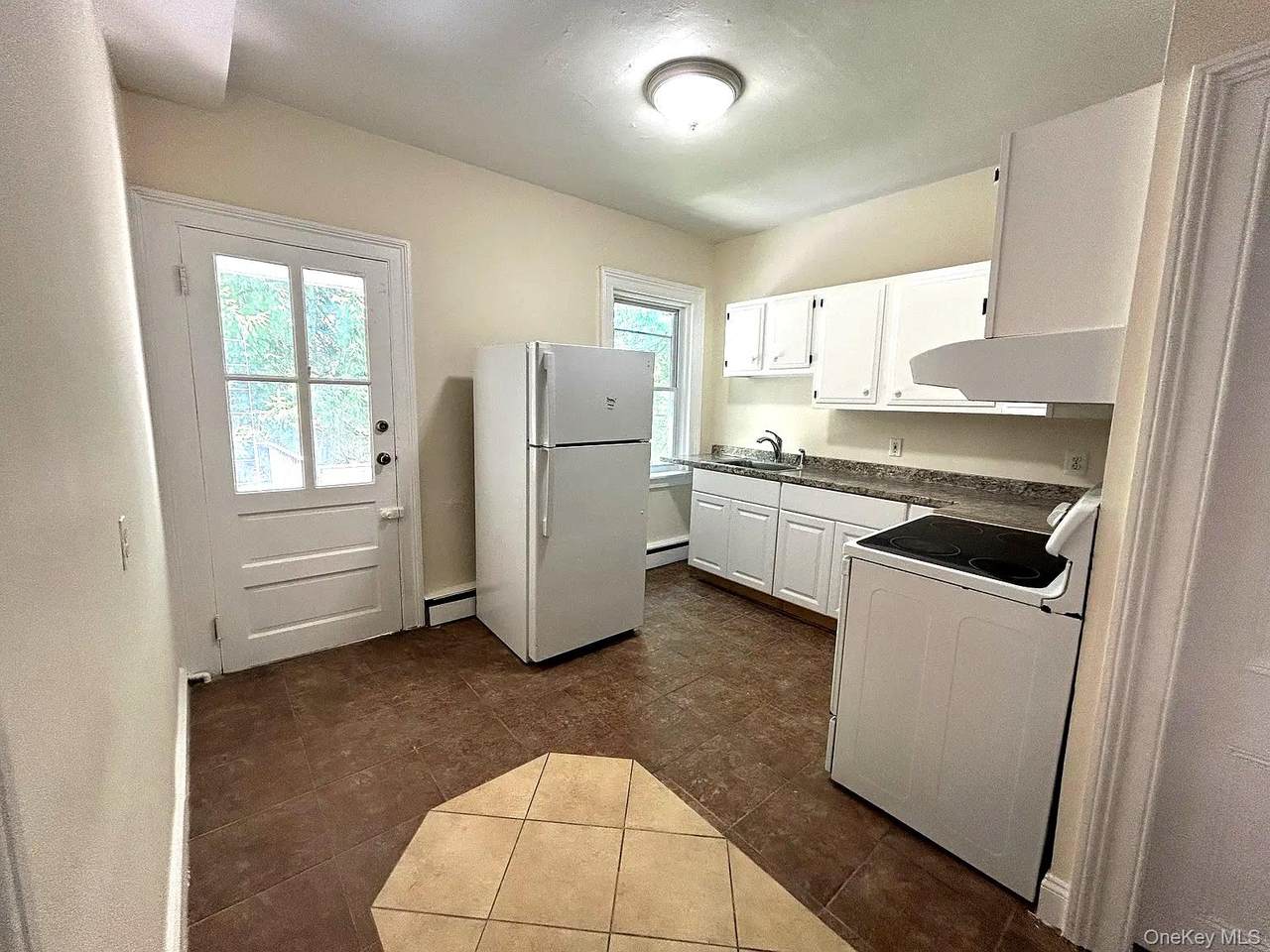 9 Grand Street - Photo 1