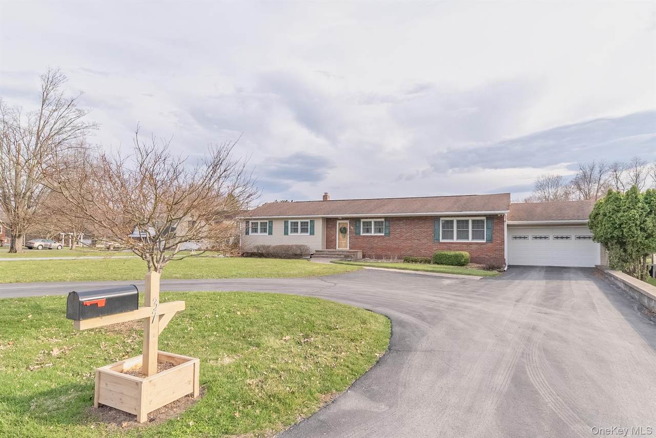 37 Spaulding Lane - Photo 1