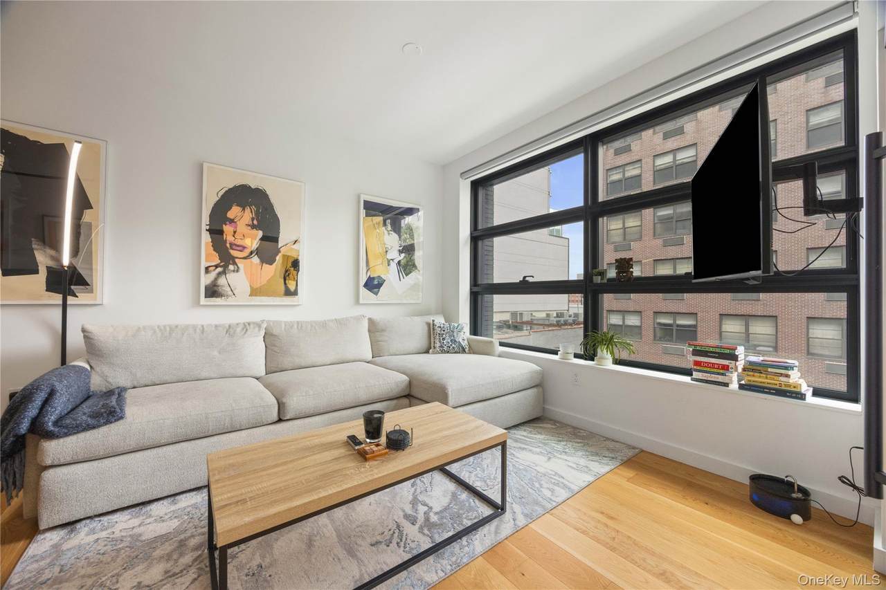 547 47th Street - Photo 1