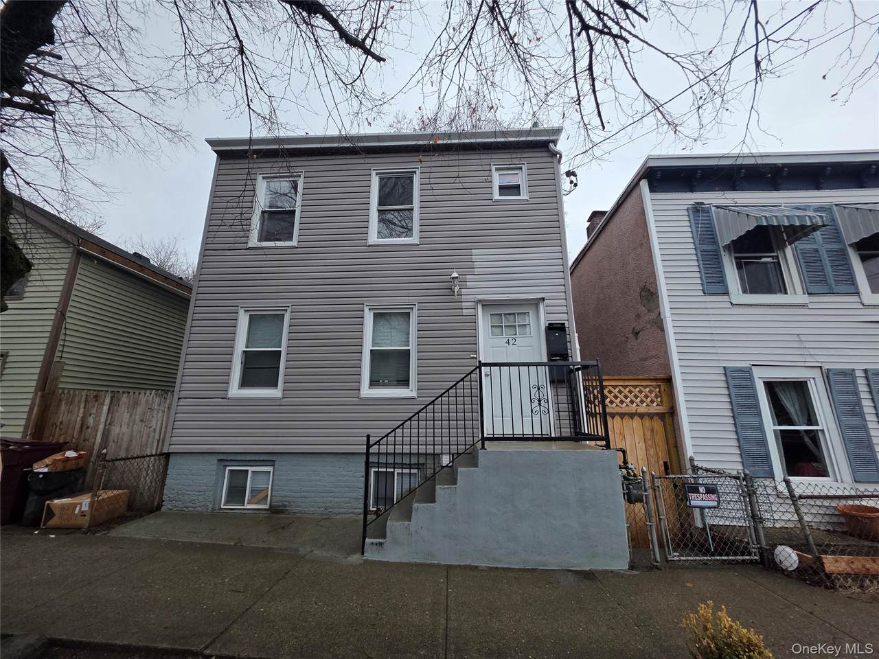 42 Hasbrouck Street - Photo 1