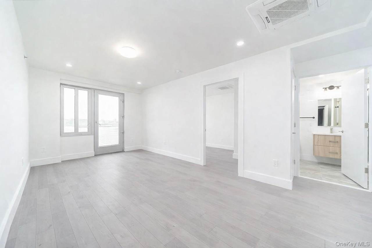 131-19 Fowler Avenue - Photo 1