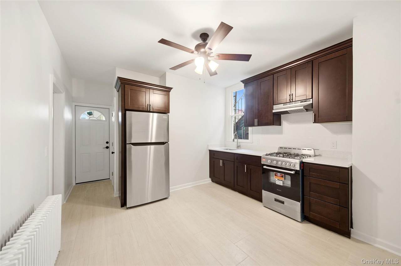 40 Yonkers Avenue - Photo 1