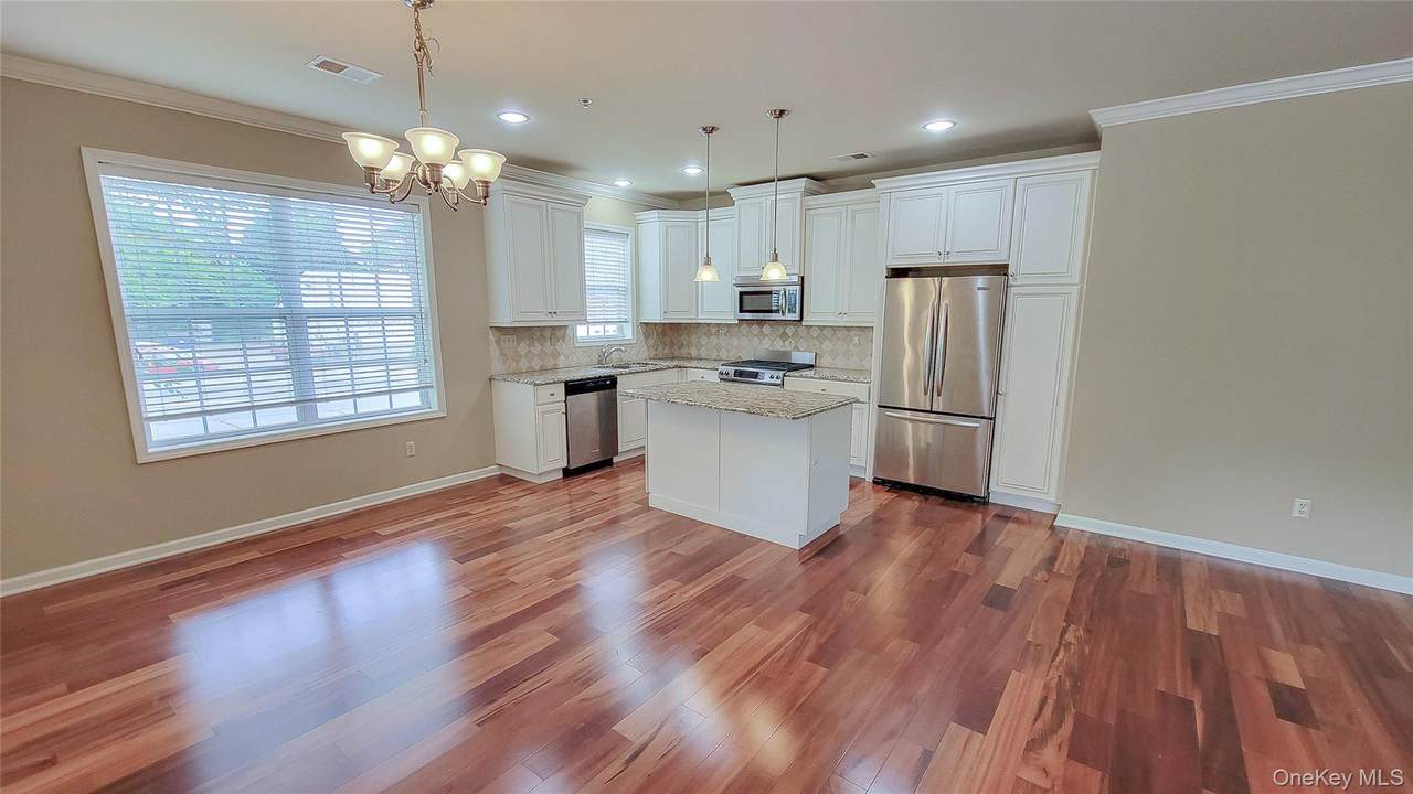 101 Canter Court - Photo 1
