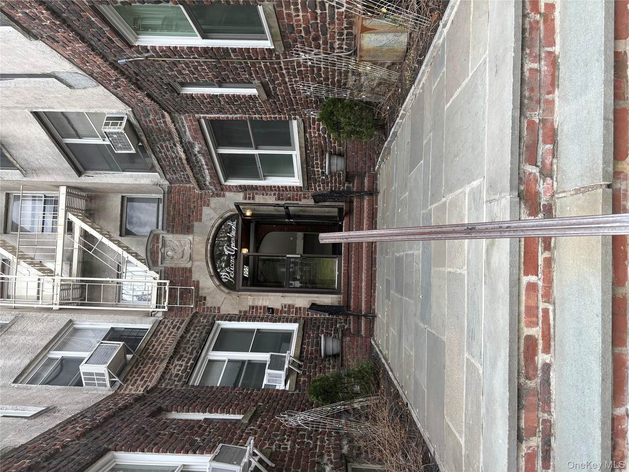 305 Sixth Avenue - Photo 1