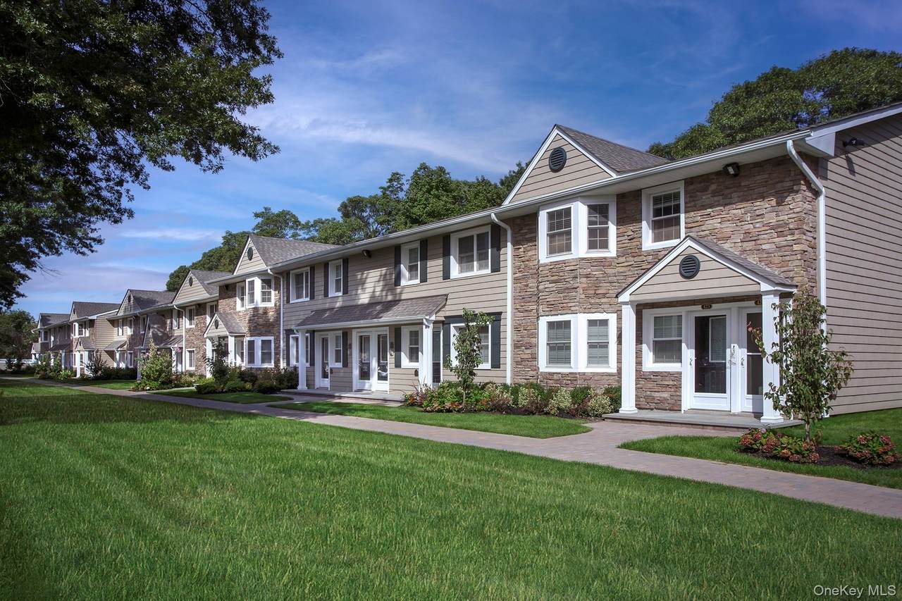 524 Tudor Lane - Photo 1