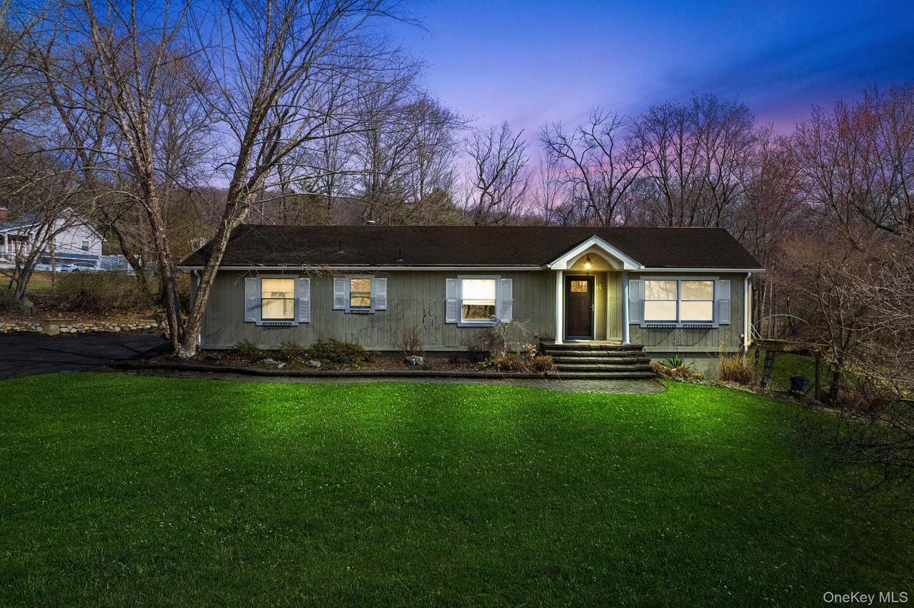 6 Strawberry Hill Lane - Photo 1