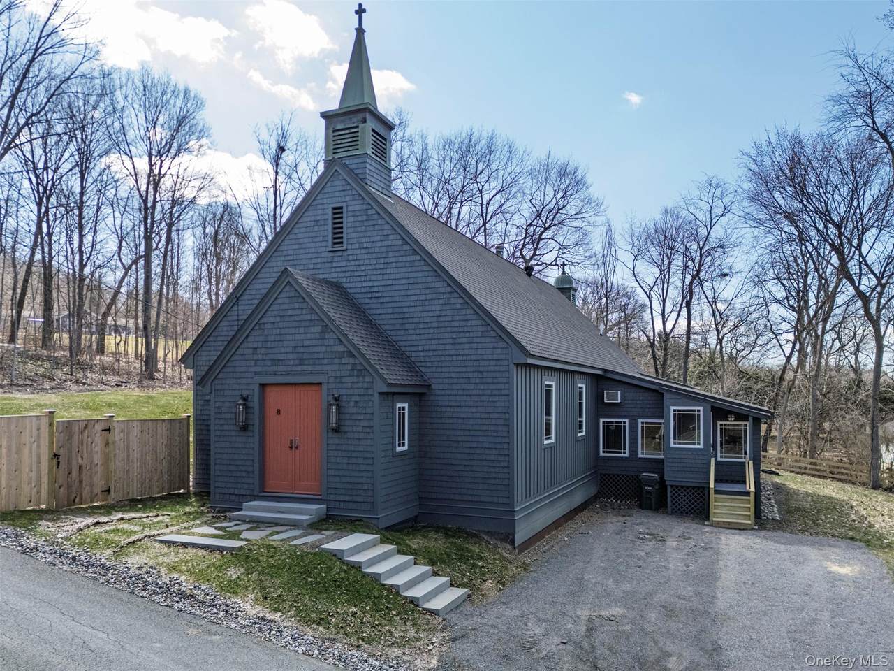 8 Chapel Drive - Photo 1