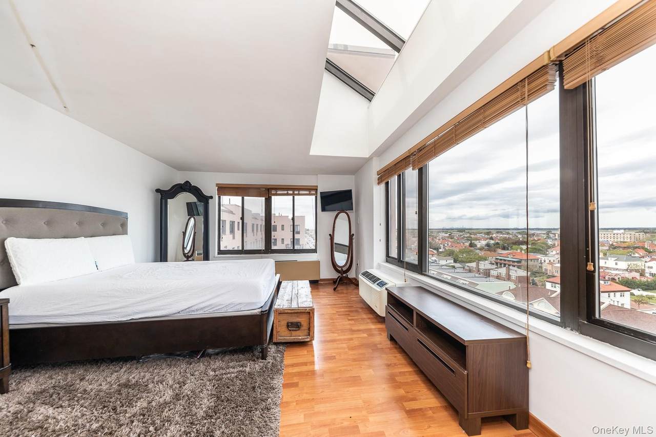 100 Broadway - Photo 1