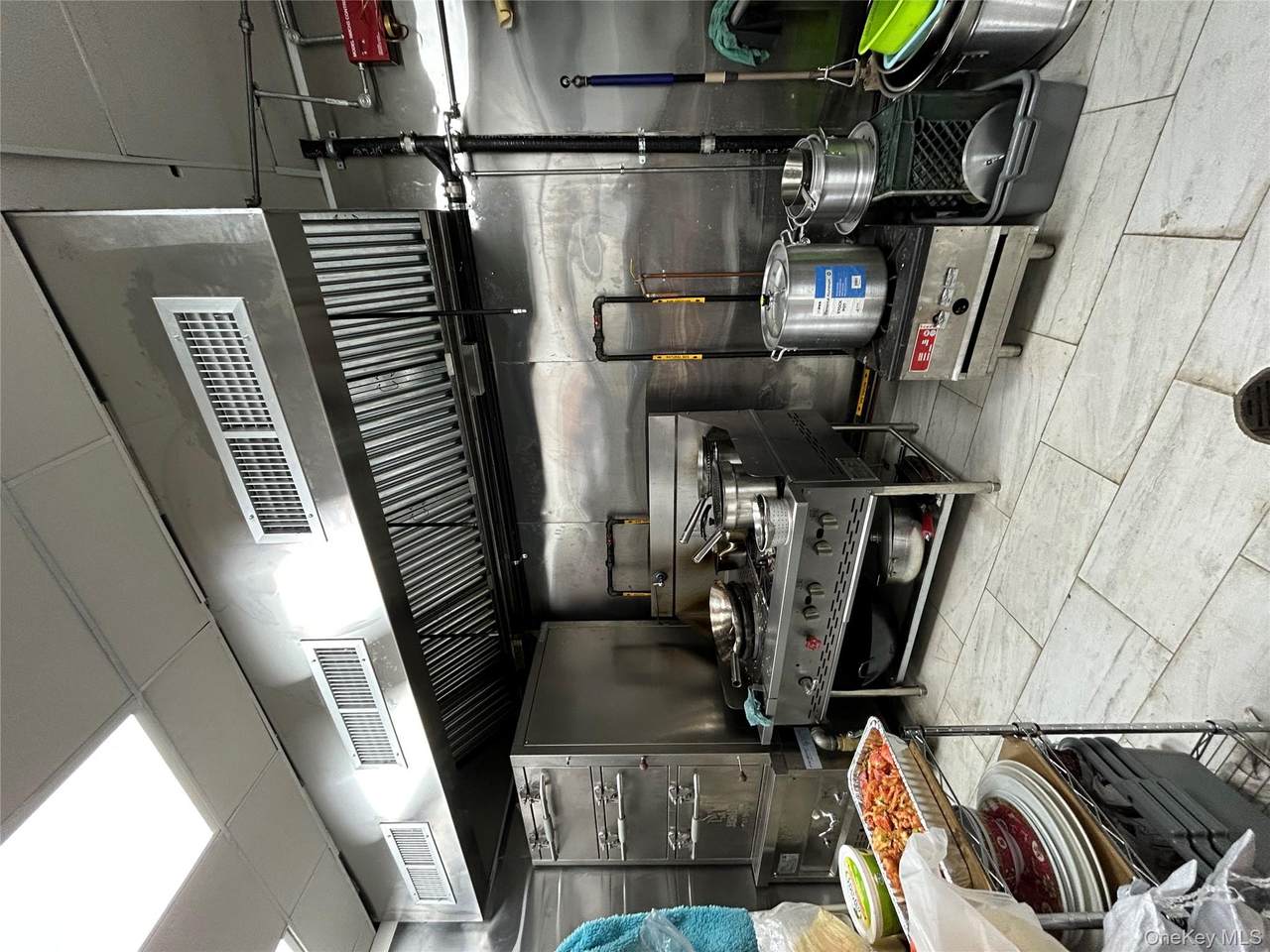 158-19 Northern Blvd - Photo 1