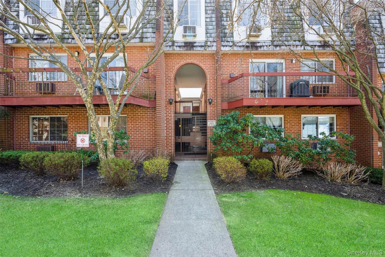 55 Broadway - Photo 1