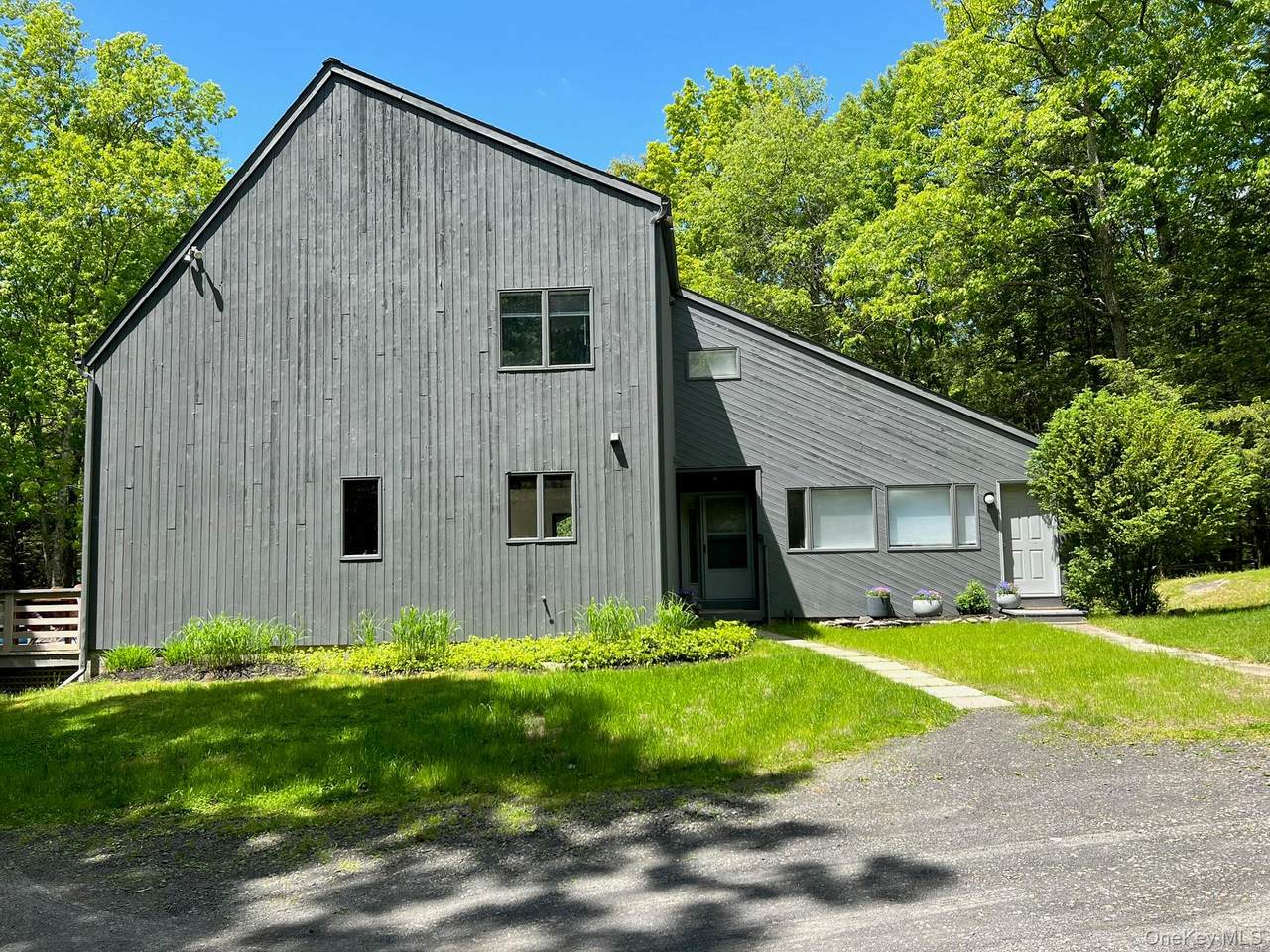 9 Munchkin Lane - Photo 1