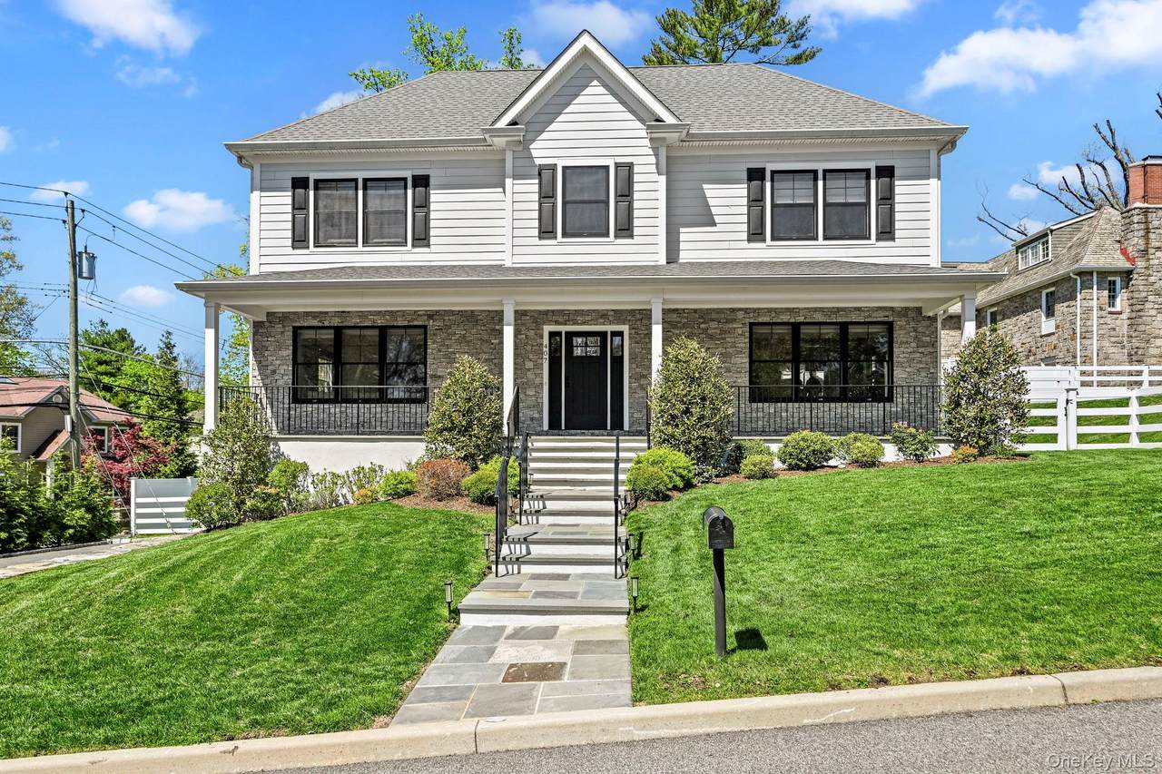 407 Wilmot Road - Photo 1