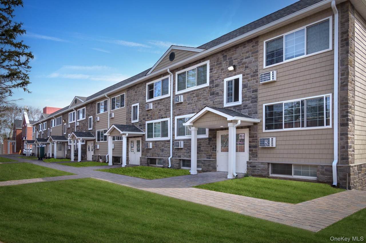 142 Covert Avenue - Photo 1