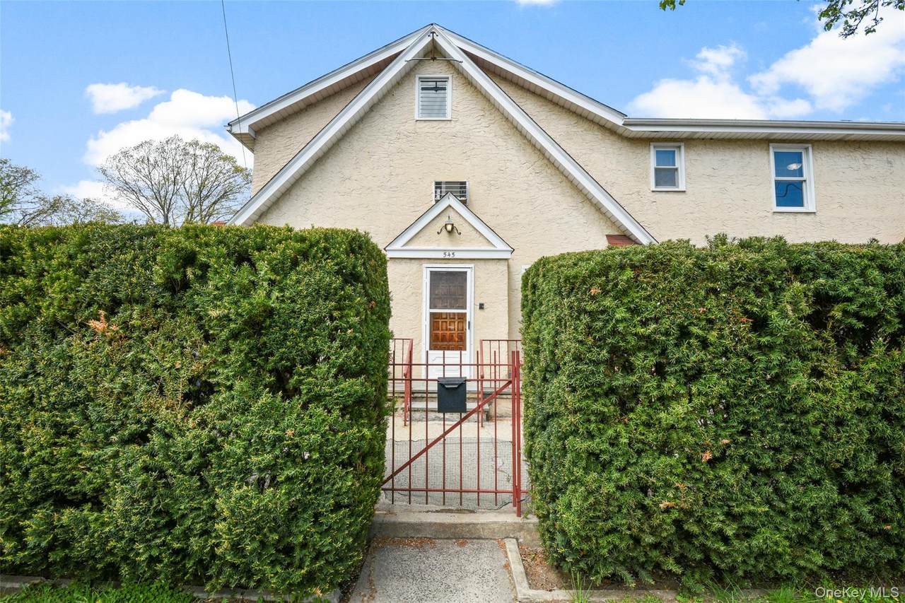 545 Stanley Avenue - Photo 1