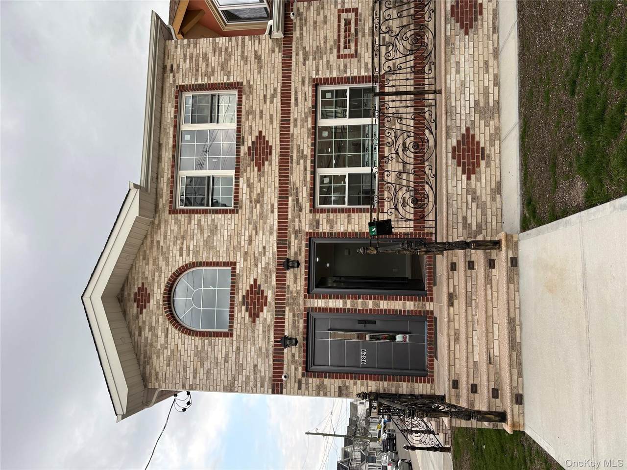 98-29 Albert Road - Photo 1