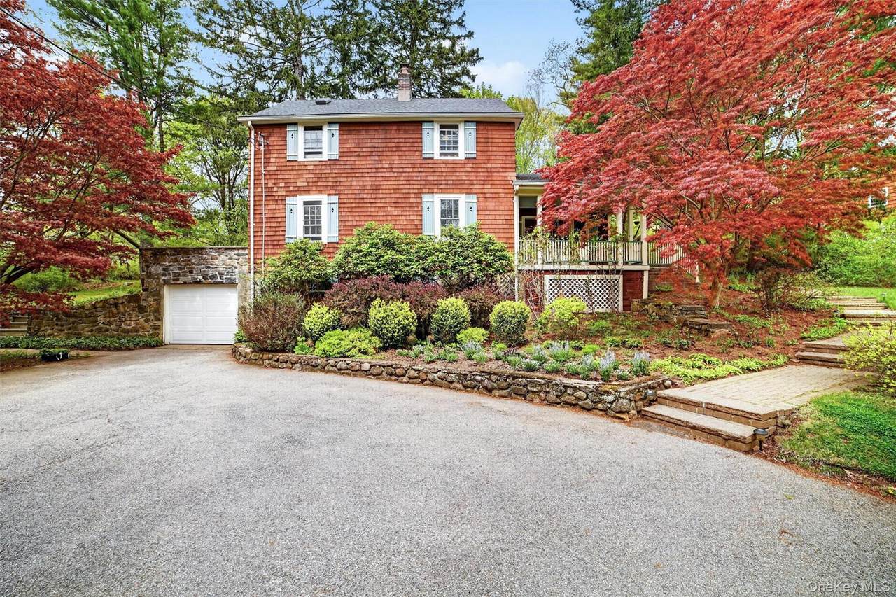 9 Sloehidden Road - Photo 1