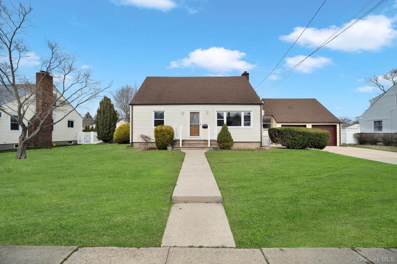 77 Spencer Street - Photo 1