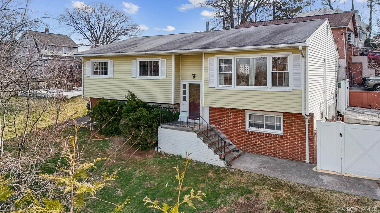 14 Dickinson Avenue - Photo 1