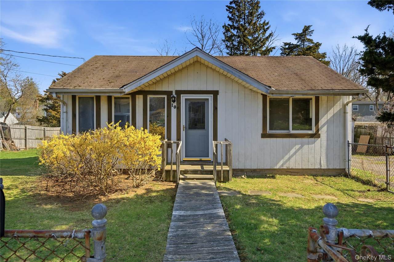 10 Howe Street - Photo 1