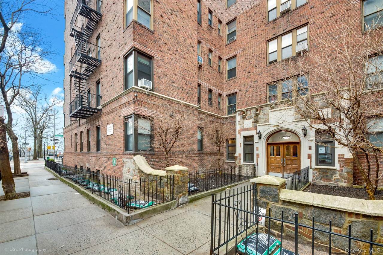41-09 41st Street - Photo 1