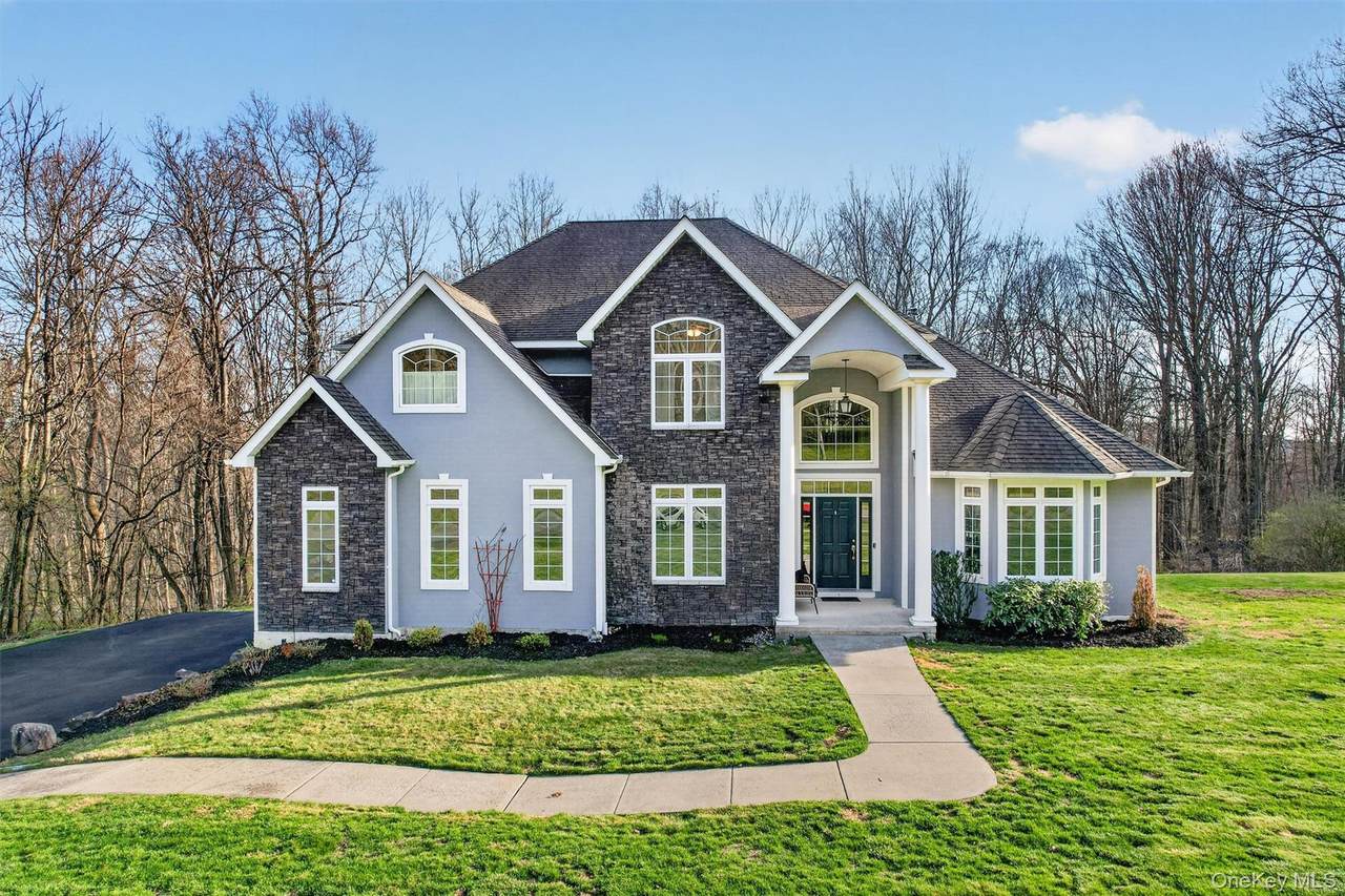 47 Willets Way - Photo 1
