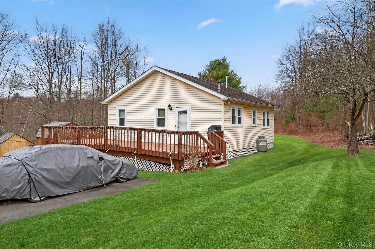 28 Divine Corners Road - Photo 1