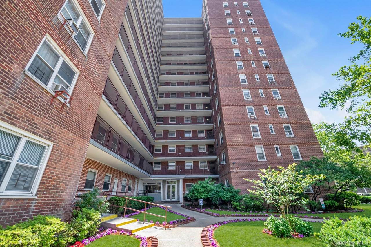 97-10 62 Drive - Photo 1