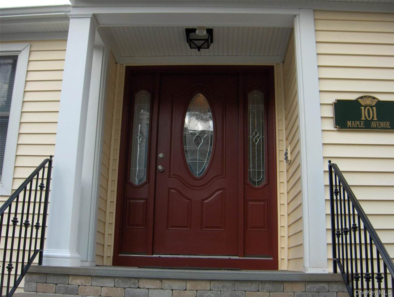 101 Maple Avenue - Photo 1