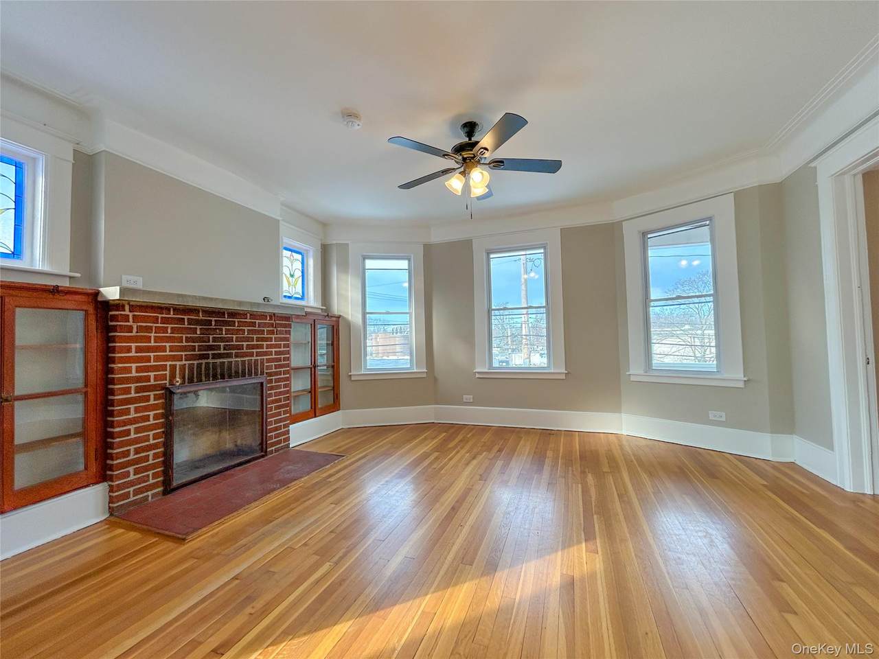 51 Park Avenue - Photo 1