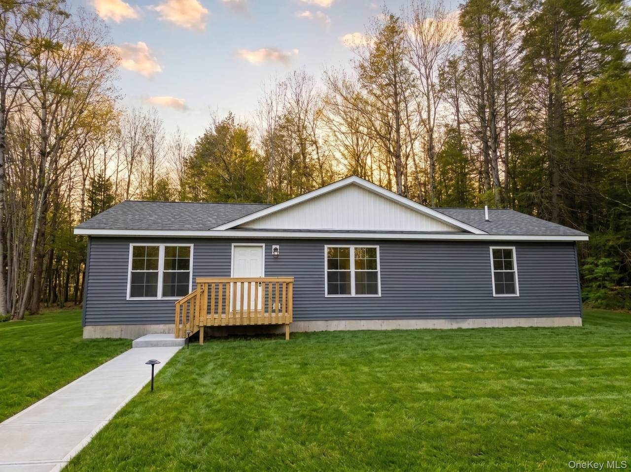 43 Pinehurst Drive - Photo 1