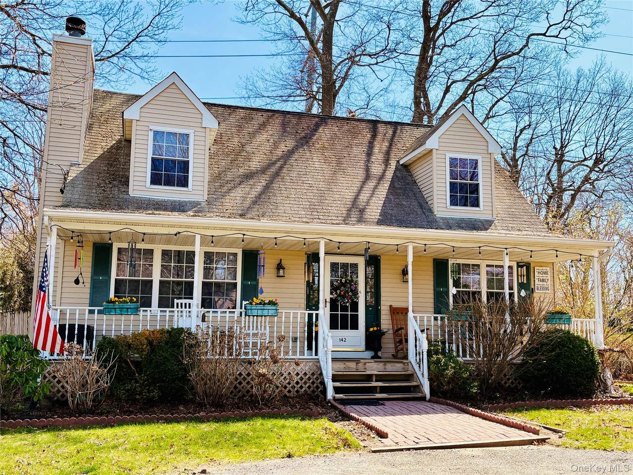 142 King Road - Photo 1