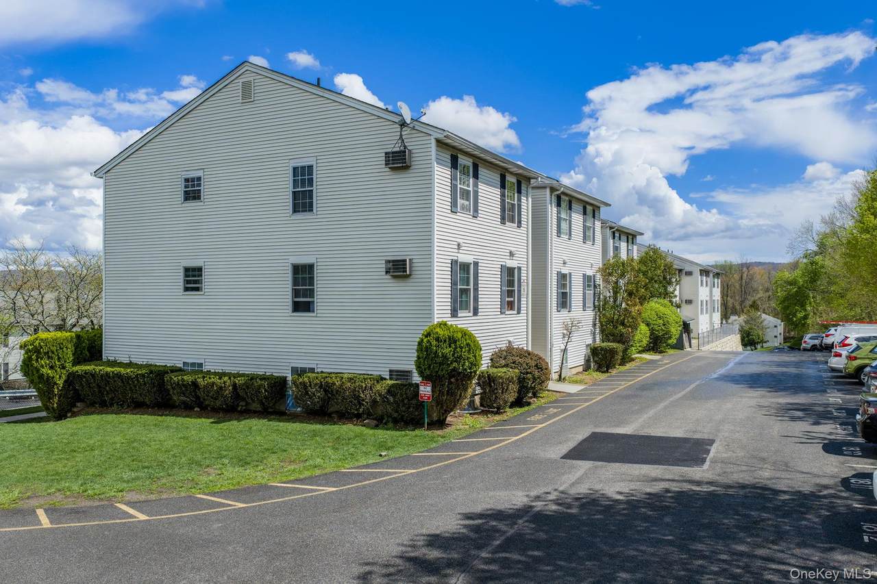 18 Lexington Hill - Photo 1