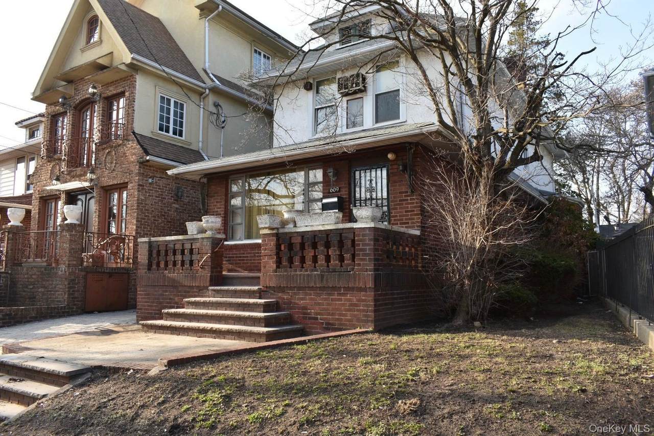1609 Avenue P - Photo 1