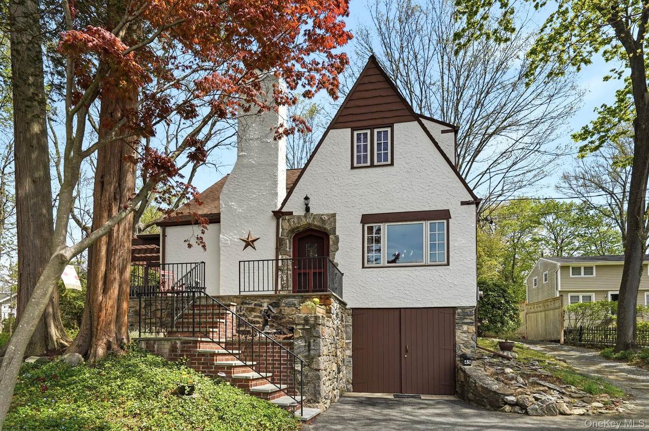 45 Chestnut Street - Photo 1
