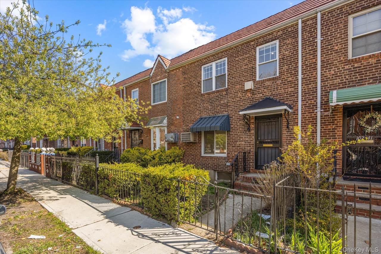 102-39 183 Place - Photo 1