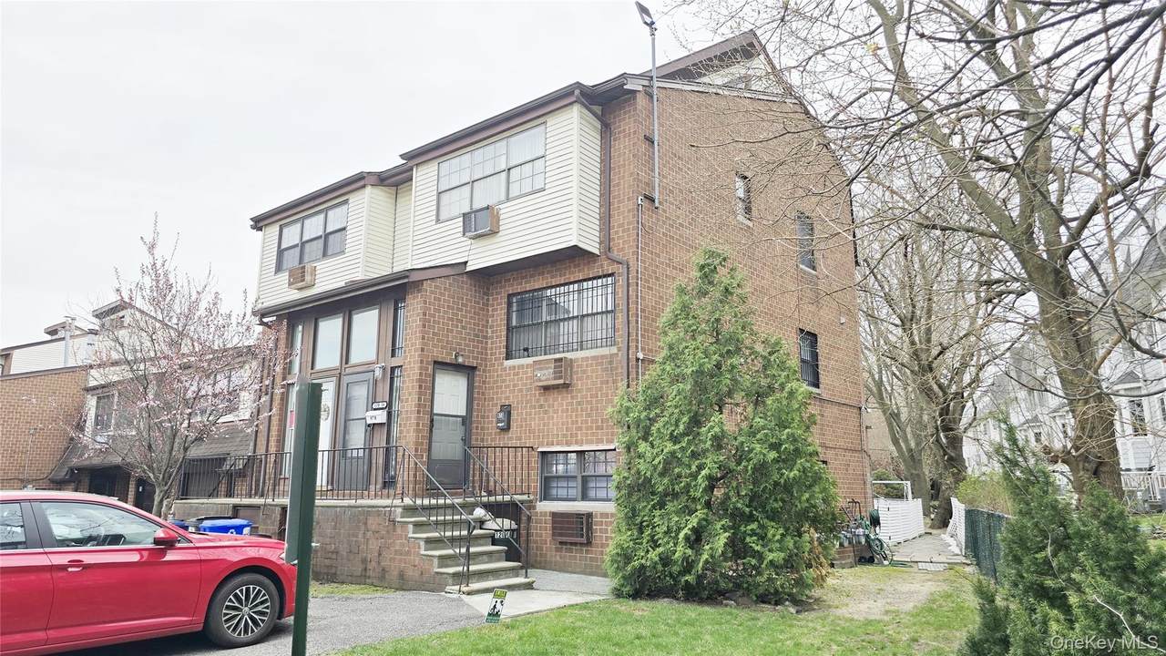 120-16 Cove Court - Photo 1