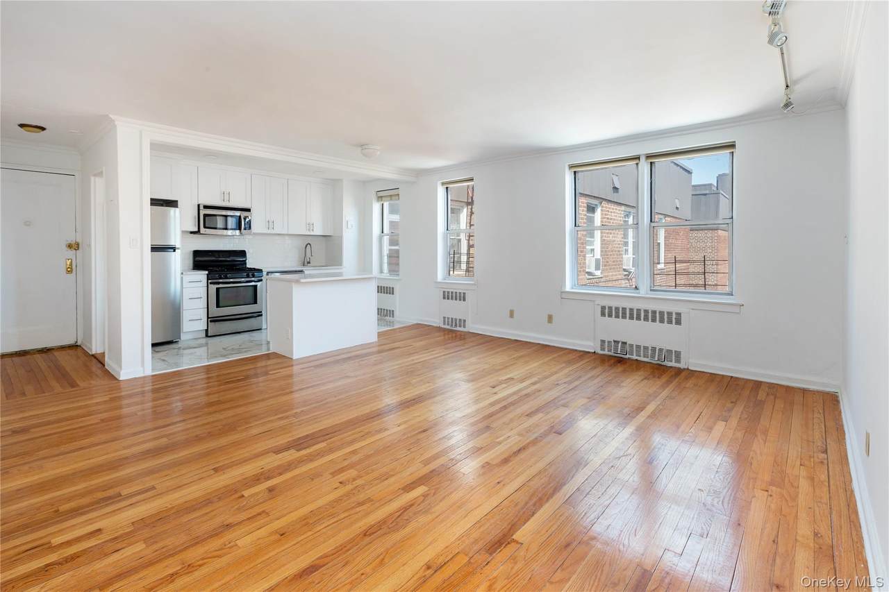 6505 Yellowstone Boulevard - Photo 1