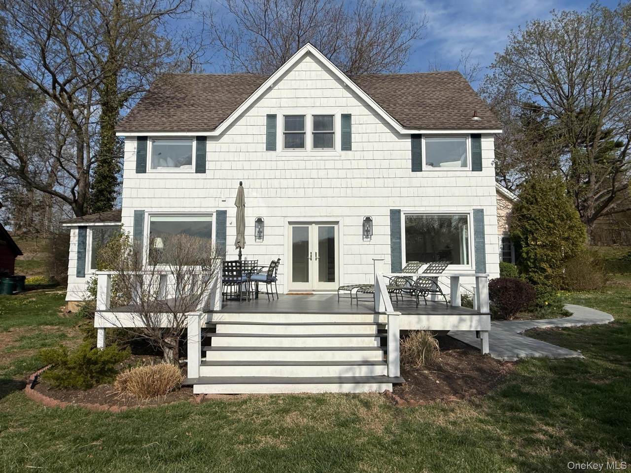 329 Centre Island Road - Photo 1