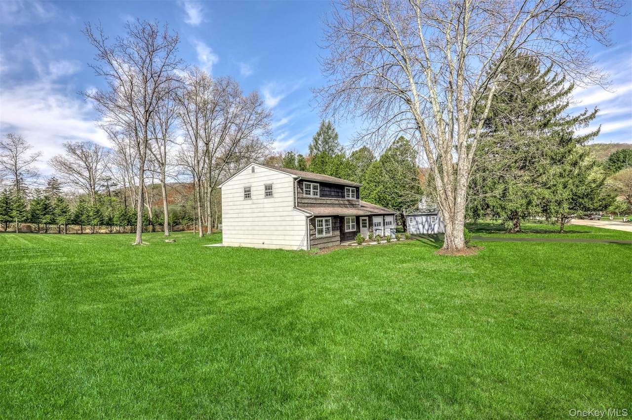 1 Cottage Lane - Photo 1