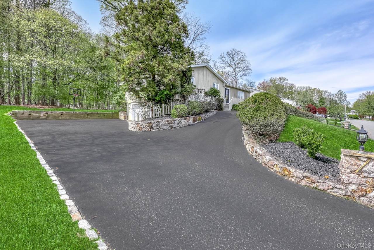 17 Brookline Way - Photo 1