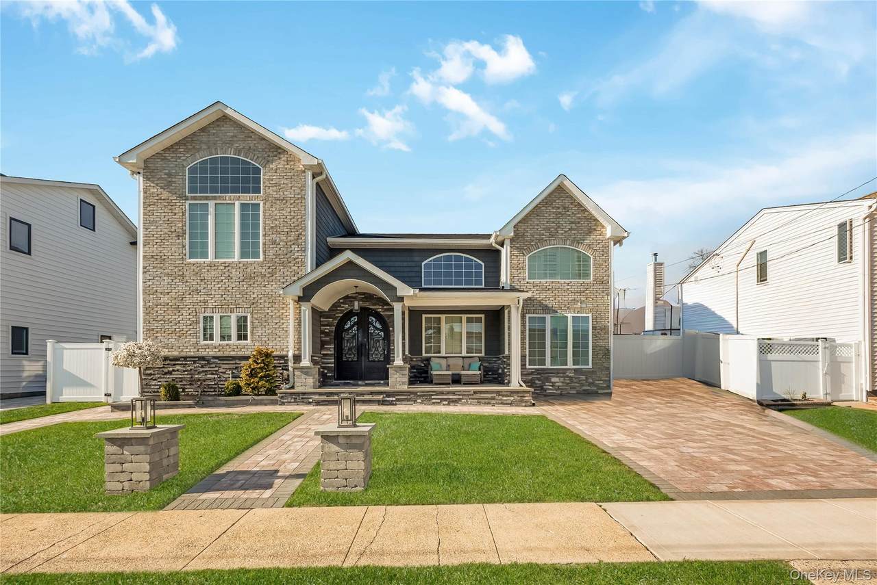 42 Sandy Lane - Photo 1