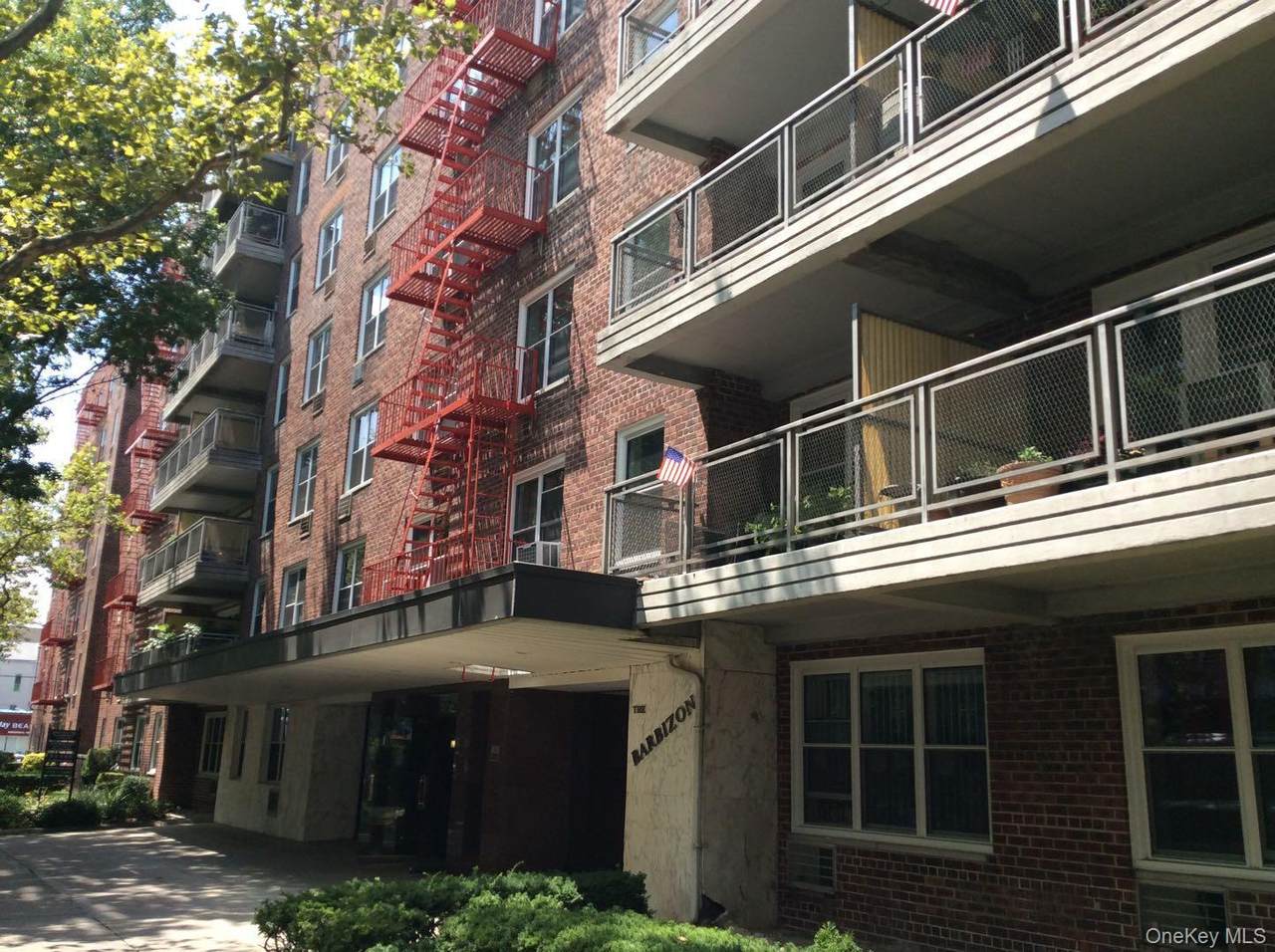 142-05 Roosevelt Avenue - Photo 1